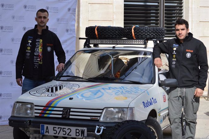 Dos alumnos de la Universitat Politcnica de Valncia cruzan Marruecos en un rally solidario