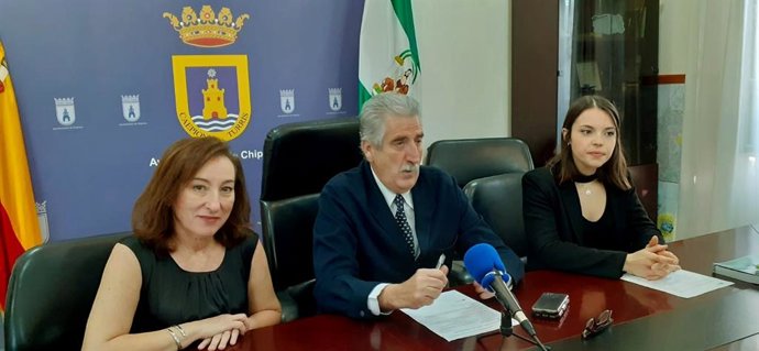 La Diputación Y El Ayuntamiento De Chipiona Analizan Las Necesidades De Innovación Tecnológica