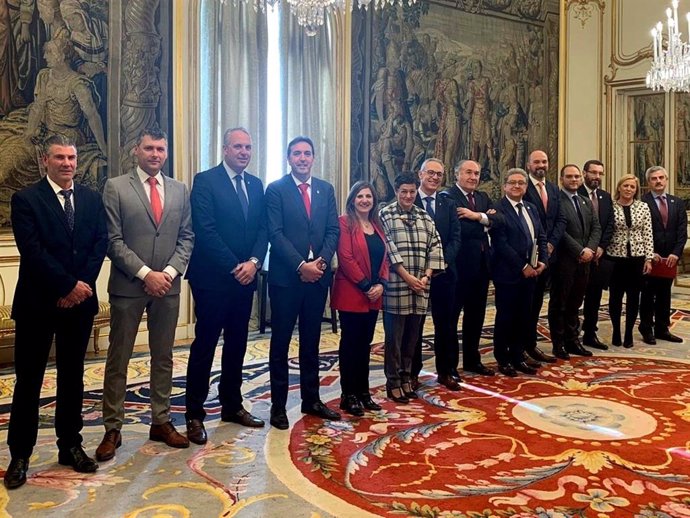 Reunión de alcaldes del Campo de Gibraltar con la ministra de Exteriores