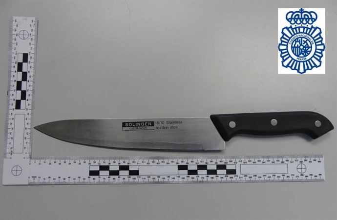Cuchillo utilizado en el atraco a una gasolinera de Ávila.