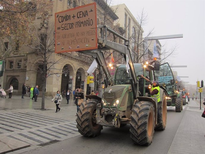 Agricultores aragoneses organizarán el 10 de marzo una tractorada por el centro 