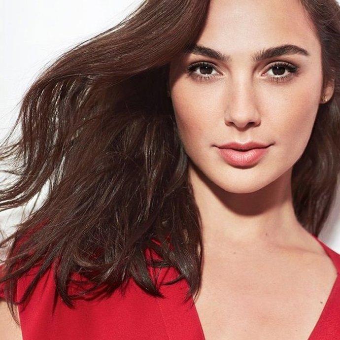 Gal Gadot, con casi 36 millones de euros es la imagen de Candid, el nuevo maquillaje de Revlon