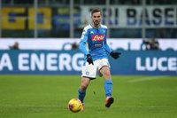 El Nápoles remonta al Brescia antes de recibir al Barça