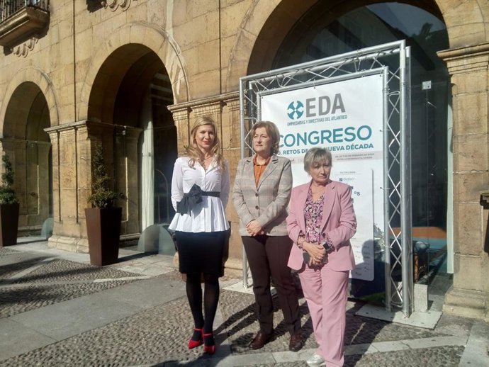 Delia Losa, en el centro