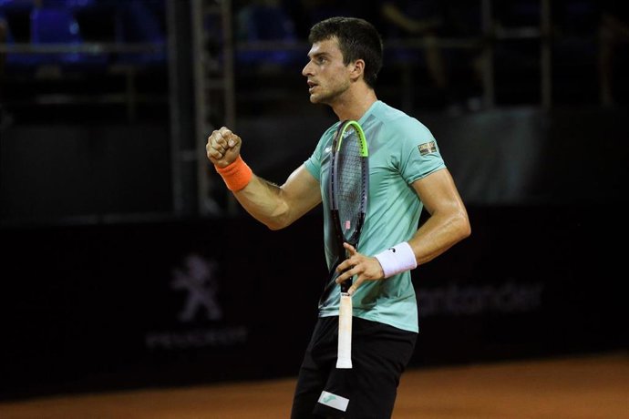 El tenista español Pedro Martínez, en pleno partido.