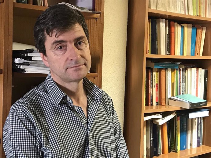 El catedrático de Historia Económica de la UZ, Vicente Pinilla.