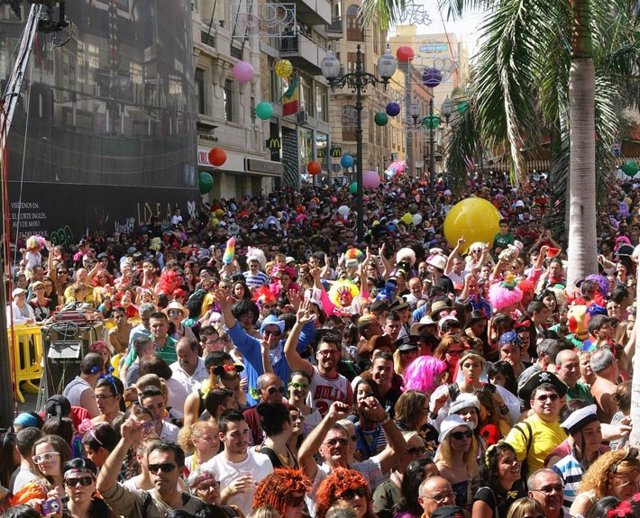 Santa Cruz Amplía El Carnaval De Día Hasta Las Seis De La Mañana 7752