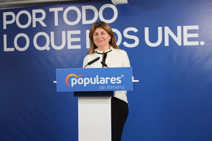 La parlamentaria autonómica del Partido Popular por Almería Rosalía Espinosa