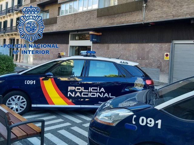 Imagen de archivo de vehículos policiales.