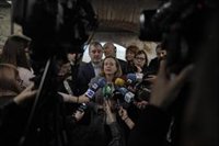 Calviño: "Lo correcto es que los miembros de la mesa de diálogo sean de los gobiernos respectivos"