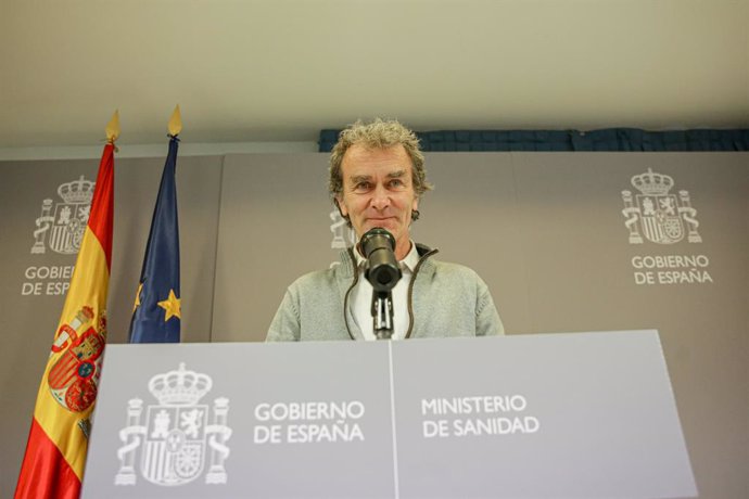 El director del Centre d'Alertes i Emergncies Sanitries, Fernando Simón, durant la roda de premsa posterior a la reunió del Comit de Seguiment del Coronavirus, Madrid (Espanya), 23 de febrer del 2020.