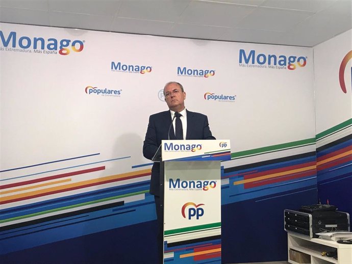 El presidente del PP de Extremadura, José Antonio Monago en rueda de prensa.