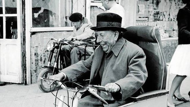 Imagen de la película 'El cochecito'