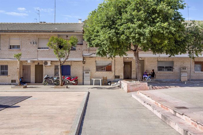 Obres de l'rea de Regeneració i Renovació Urbana (ARRU) en el grup de vivenda pública Sant Lorenzo de Castelló.