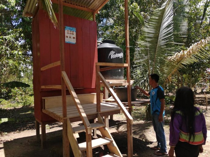 Una de las instalaciones de saneamiento construidas en la región de San Rafael en Perú.