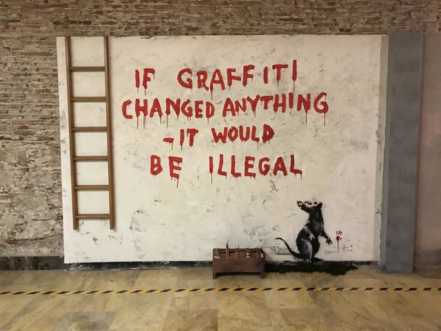 Reconstrueixen l'obra de Banksy en una exposició amb un centenar de rèpliques a Barcelona.