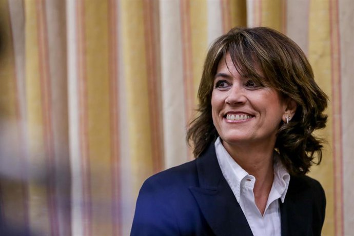 La exministra de Justicia y fiscal Dolores Delgado, a su llegada a la Comisión de Justicia del Congreso de los Diputados para comparecer en relación con su propuesta de nombramiento como Fiscal General del Estado, en Madrid (España) a 20 de febrero de 2