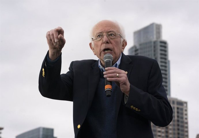 EEUU.- Sanders levanta ampollas en Florida con su tibieza ante Cuba