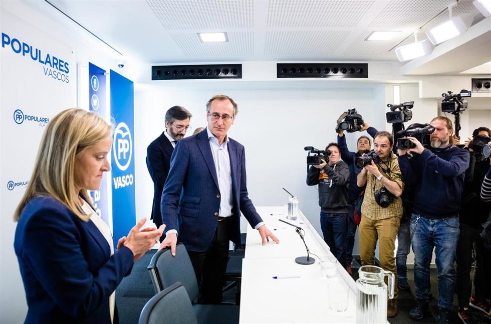 Alfonso Alonso y Amaya Fernández en la Junta del PP vasco de este pasado lunes
