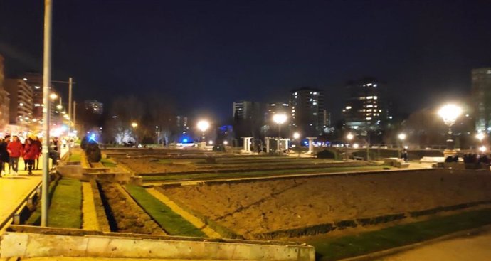 El parque de la Rosaleda, en las Moreras, en la noche del Lunes de Carnaval.