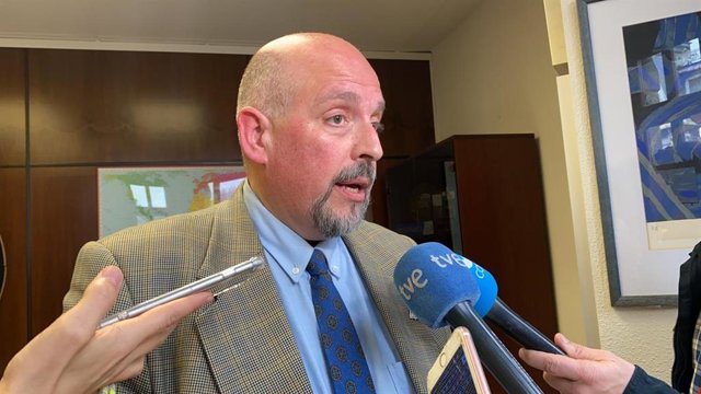 Vicerrector de Extensión Universitaria y Proyección Internacional de la Universidad de Oviedo, Francisco José Borge López .