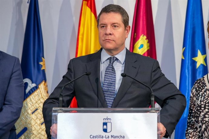 El presidente de C-LM, Emiliano García-Page, durante la rueda de prensa después del Consejo de Gobierno itinerante celebrado en San Clemente