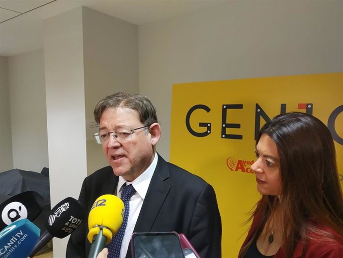 Ximo Puig, este martes en el distrito Digital de Alicante, junto a la consellera de Innovación, Carolina Pascual.