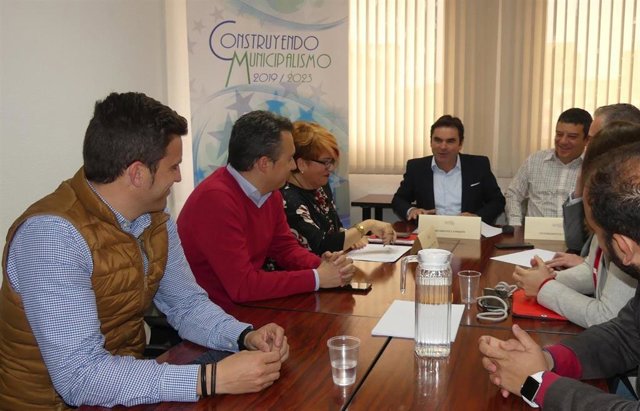 Consitución de la Comisión de Desarrollo Económico de la FAMP