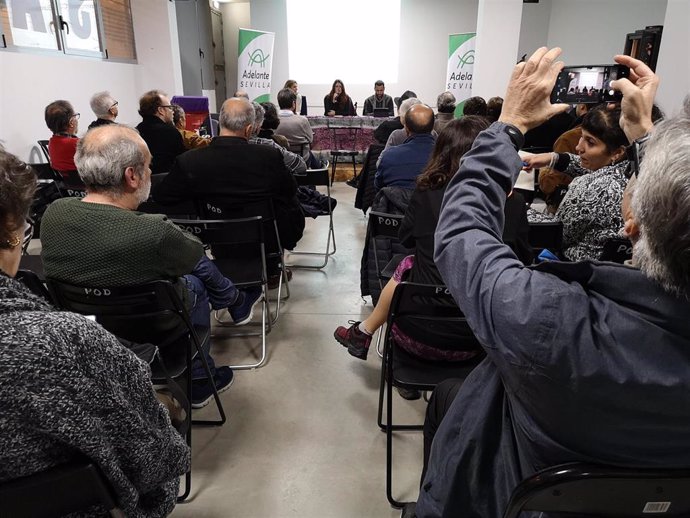 La iniciativa de Adelante Sevilla 'El Ayuntamiento en tu barrio'