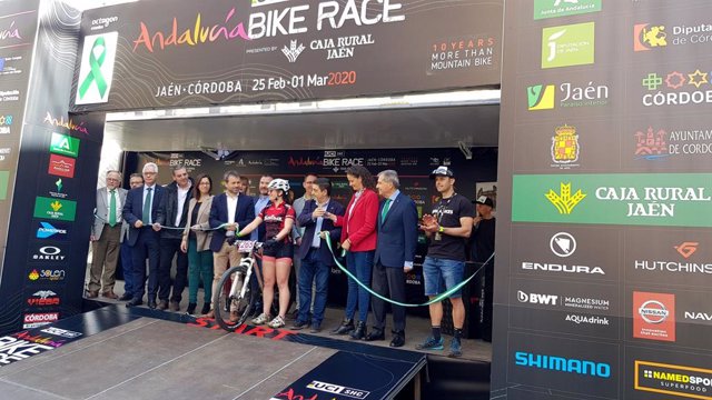 Salida de la Andalucía Bike Race