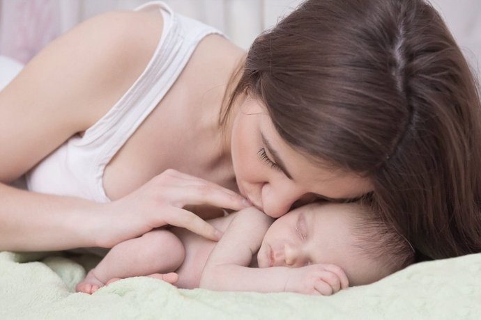 Por primera vez en 40 años, los bebés nacidos por reproducción asistida pesan lo