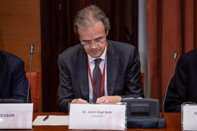 El presidente de CaixaBank, Jordi Gual, durante la Comisión de Investigación sobre la aplicación del artículo 155 de la Constitución Española en Catalunya, en el Parlament, en Barcelona/Catalunya (España) a 25 de febrero de 2020.