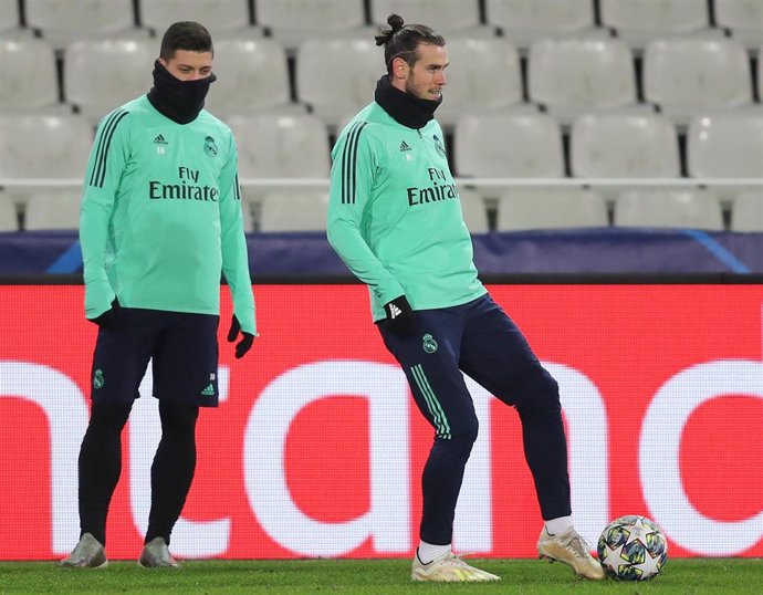 Jovic y Bale entrenando con el Real Madrid