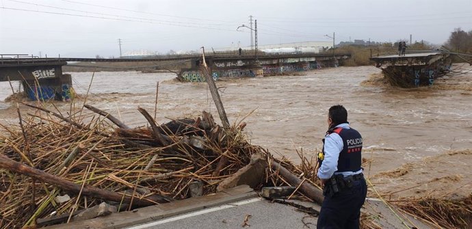 Ponts trencats sobre el riu Tordera entre Blanes (Girona) i Malgrat de Mar (Barcelona) a causa del temporal Gloria.