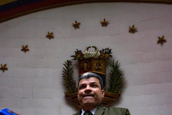 Luis Parra, el presidente de la Asamblea Nacional de Venezuela elegido por la oposición minoritaria y el 'chavismo'