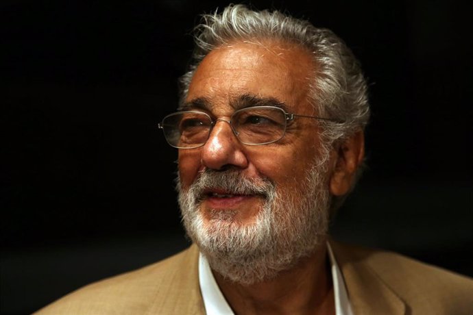 September 16, 2013 - Los Angeles, California, United States: Placido Domingo talks to members of the press in the Dorothy Chandler Pavilion during a media event for "Carmen" by the LA Opera, and conducted by Domingo. On August 13, 2019 it was reported t