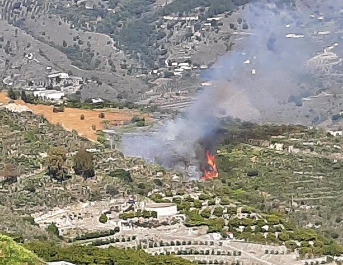 Imagen del incendio extinguido en Almuñécar