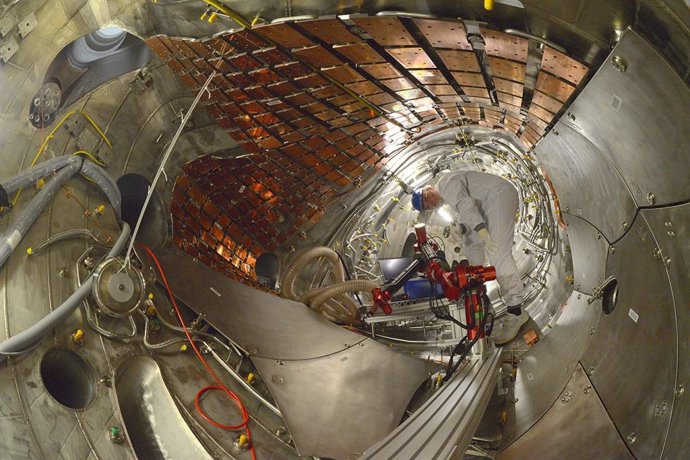 Paso clave en un reactor de fusión para mantener el rendimiento del plasma 