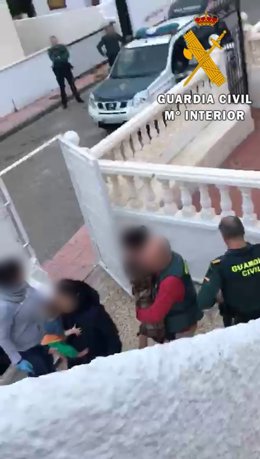 Operación de la Guardia Civil en Vera (Almería) con dos detenidos por presunto tráfico de drogas y robos