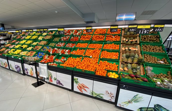 Sección de frutas y verduras en un supermercado de Madrid.