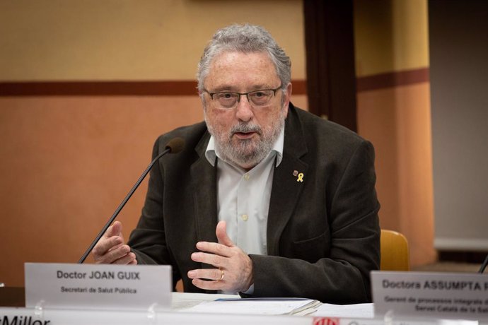 El secretari de Salut Pública, Joan Guix, ofereix una roda de premsa davant els mitjans després de la confirmació del primer cas de coronavirus a Barcelona/Catalunya, 25 de febrer del 2020.