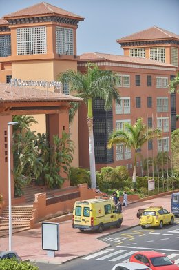 Hotel de Adeje en aislamiento por casos de coronavirus