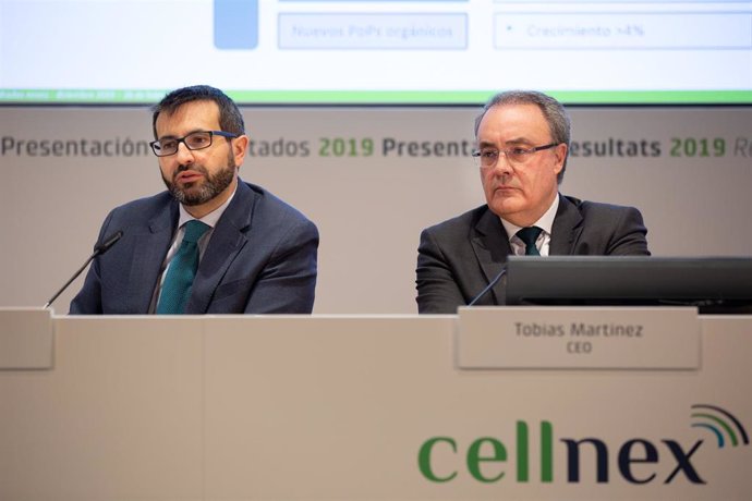 El director de Finanzas y Desarrollo Corporativo de Cellnex, José Manuel Aisa (i), el CEO de Cellnex Telecom, Tobías Martínez (d), comparecen para presentar los resultados del año 2019, Barcelona, a 26 de febrero de 2020.