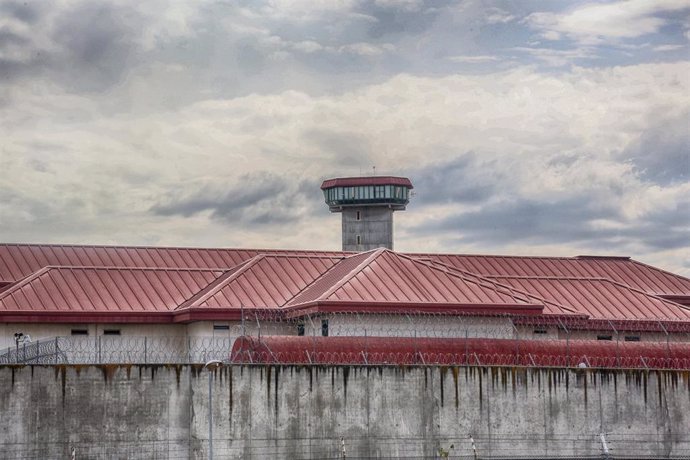 Imagen exterior de un centro penitenciario de Madrid
