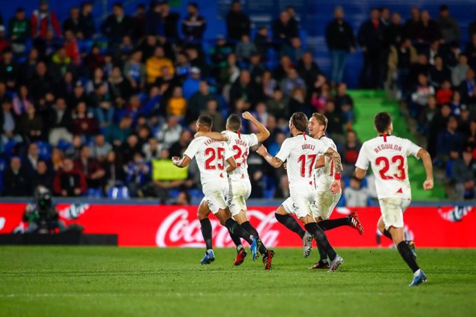 El Sevilla celebra el gol de Fernando en el duelo ante el Getafe de LaLiga Santander 2019-2020