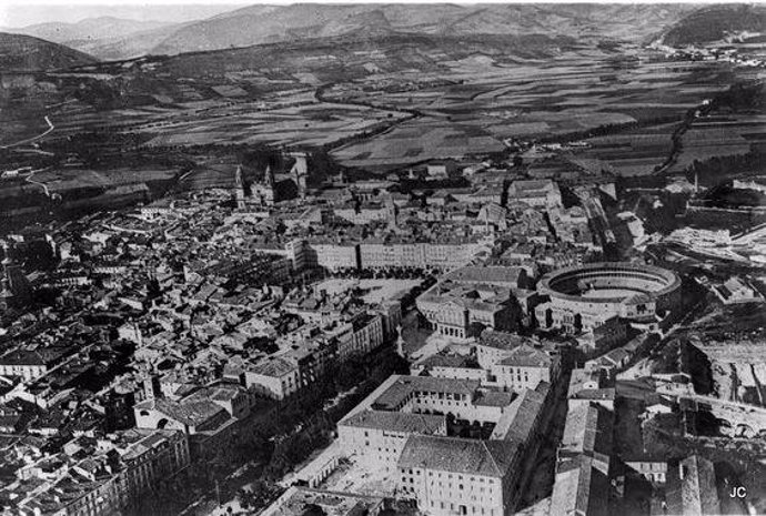 Imagen aérea de la antigua plaza de toros de Pamplona