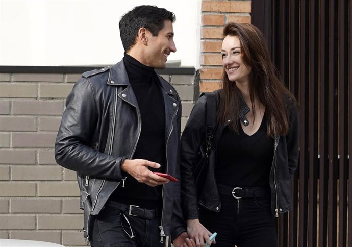 Adara Y Gianmarco Pasean Su Amor Por Las Calles De Madrid