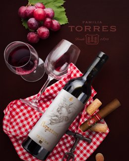 COMUNICADO: La importancia del origen: Vinos de Bodegas Torres y Habanos