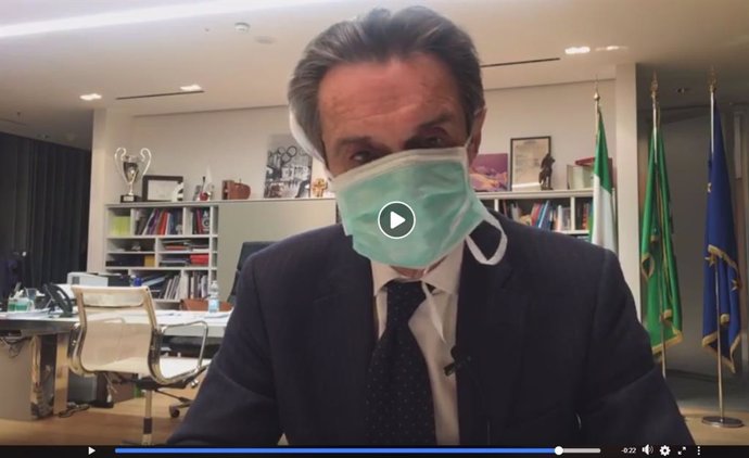 El presidente de Lombardía, Attilio Fontana, anunciando en un vídeo de Facebook que se pone en cuarentena