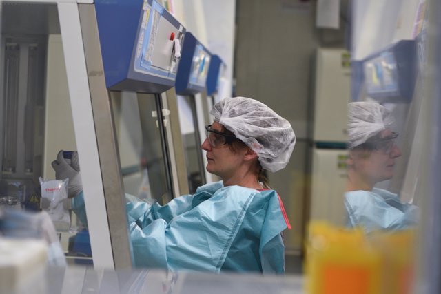 February 20, 2020 - Paris, France: A scientist at work in the P2 plus laboratory where the team of professor Frederic Tangy do research for a vaccine against the Covid-19 coronavirus at Institut Pasteur. (Mehdi Chebil/Contacto)